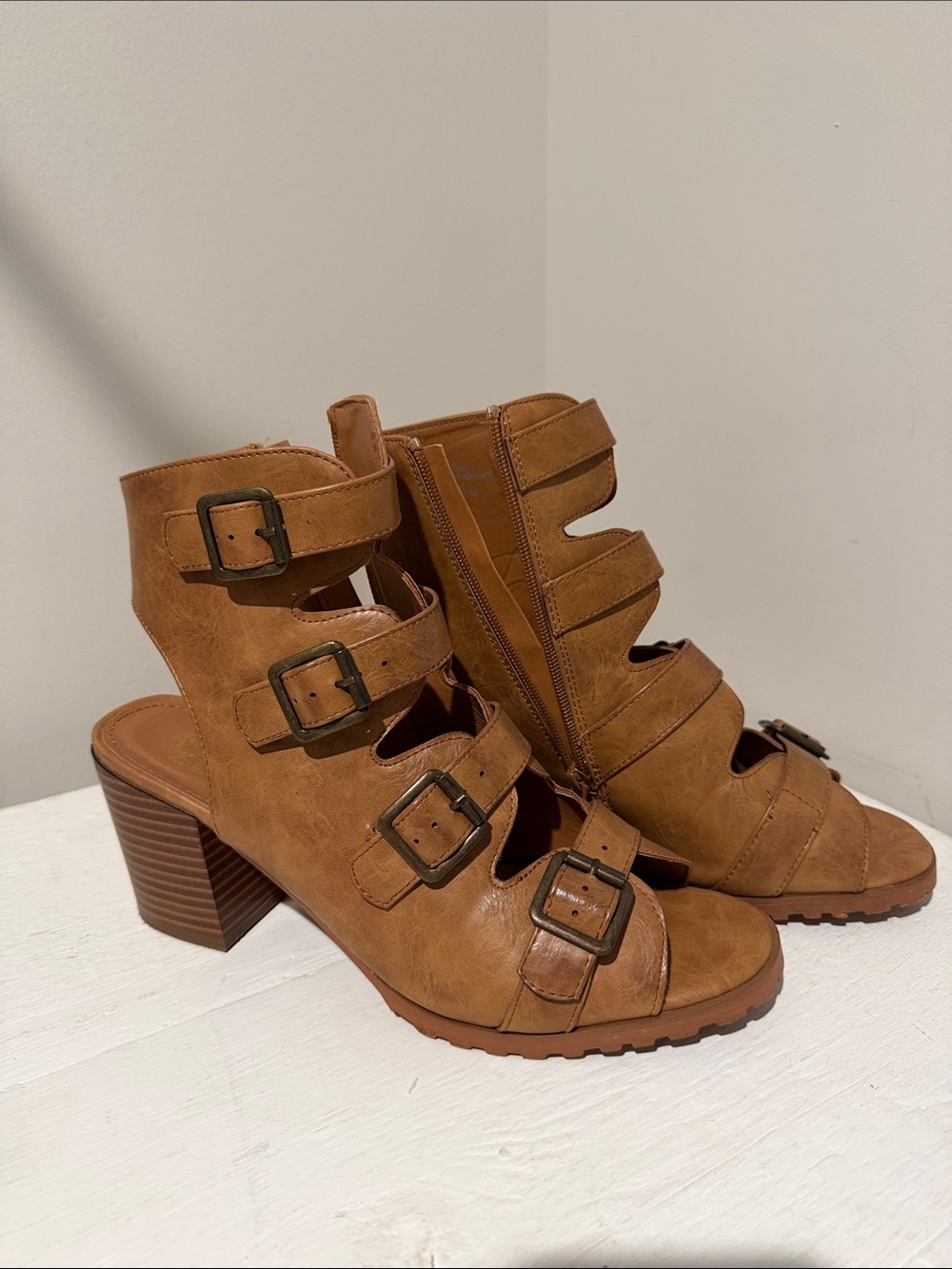Vintage Brown Multi-Buckle Block Heel Sandals